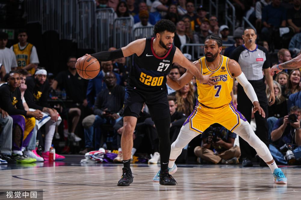 的项目之一 的项目之一