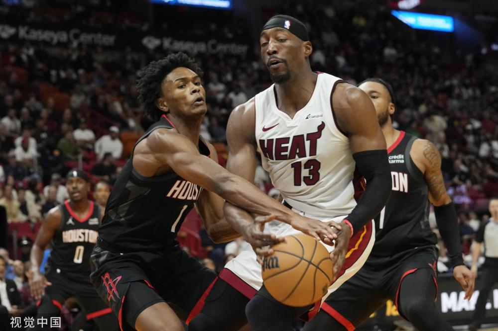 手正在悄然 手正在悄然