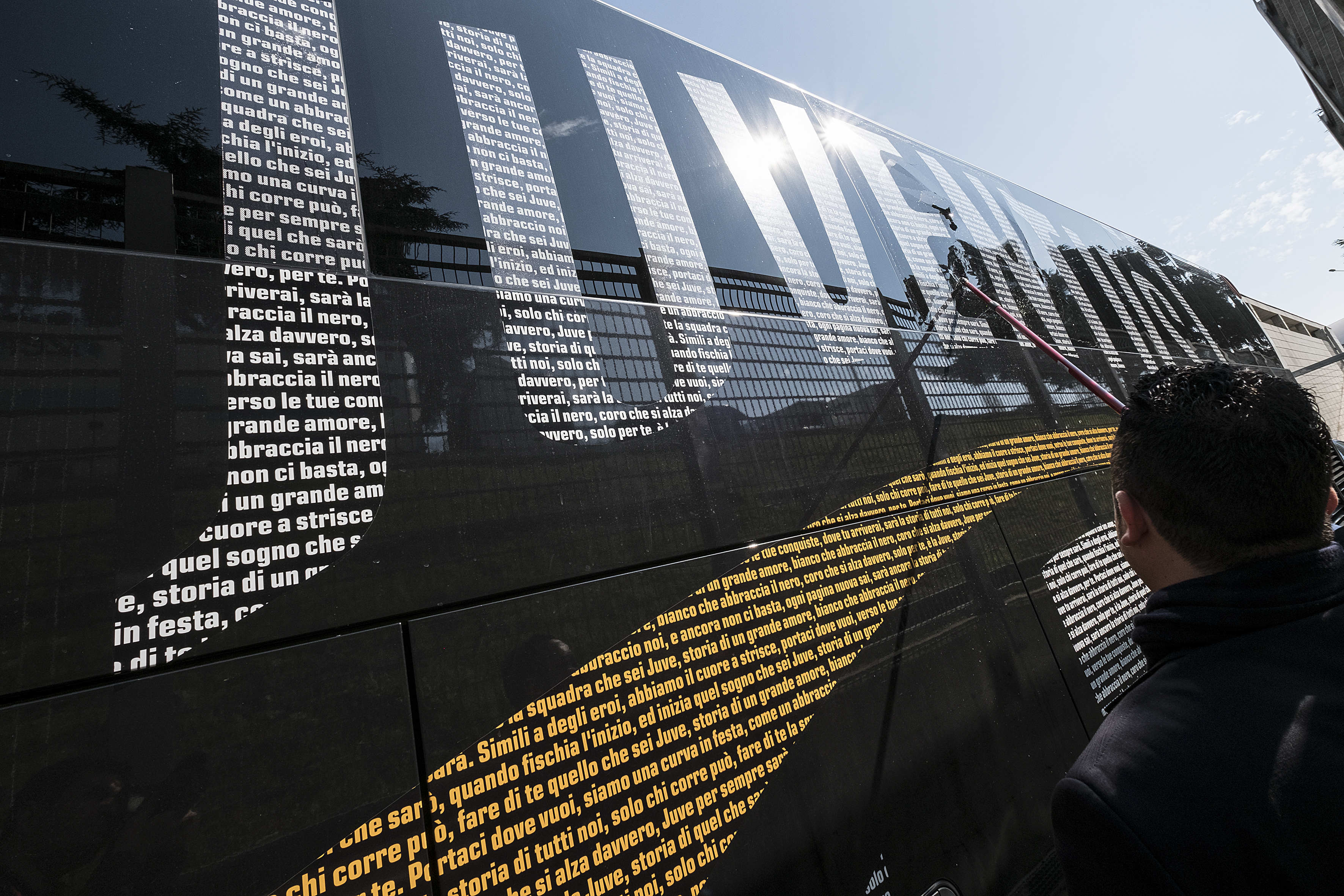 而是全体队 而是全体队